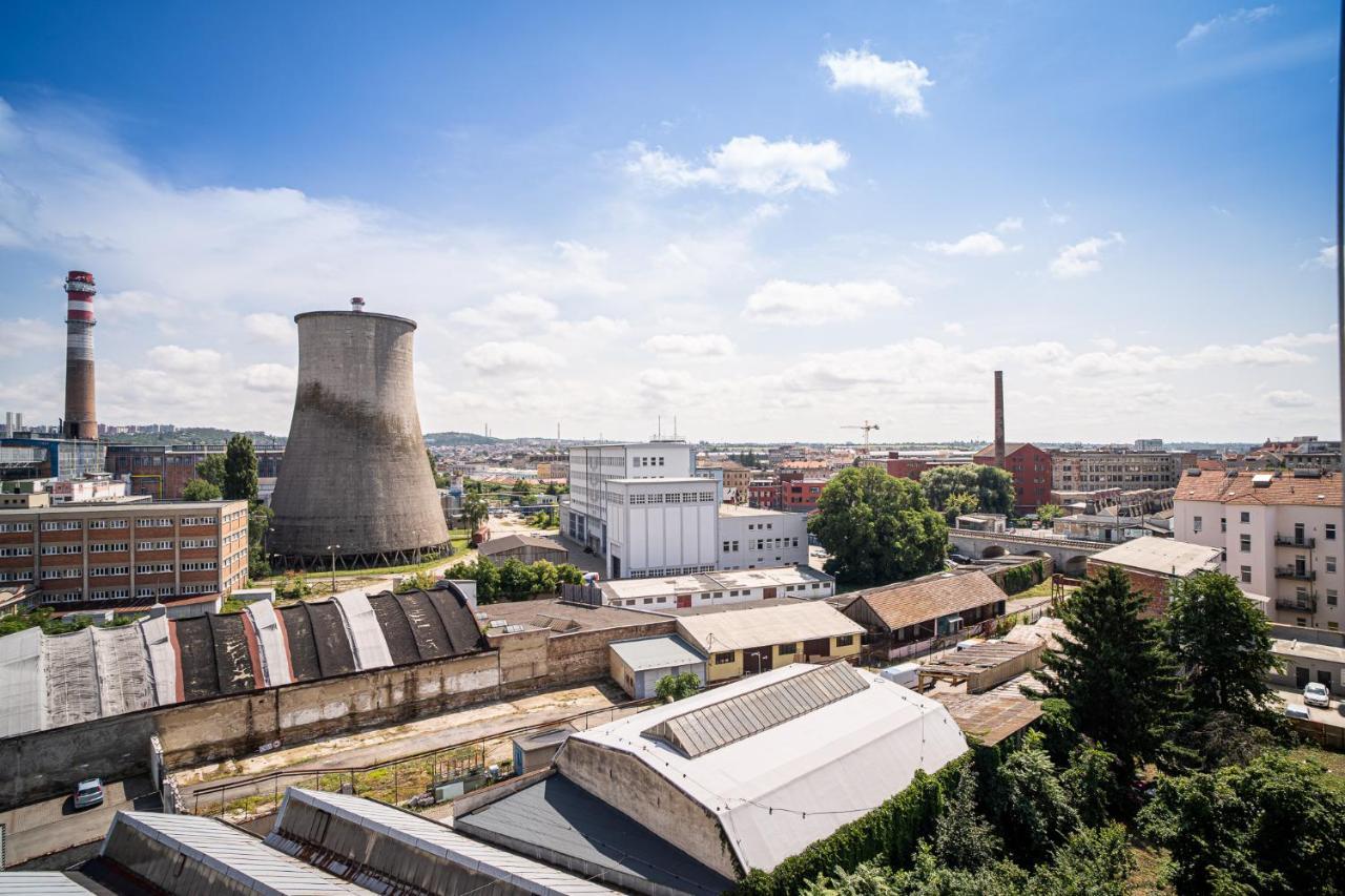 Zeppelin Studio With An Industrial View - Brno Appartement Buitenkant foto