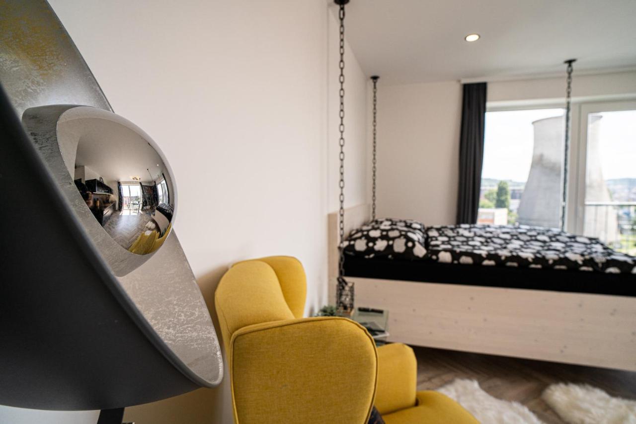 Zeppelin Studio With An Industrial View - Brno Appartement Buitenkant foto