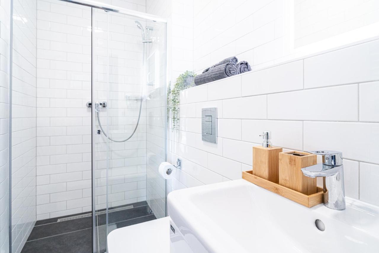 Zeppelin Studio With An Industrial View - Brno Appartement Buitenkant foto